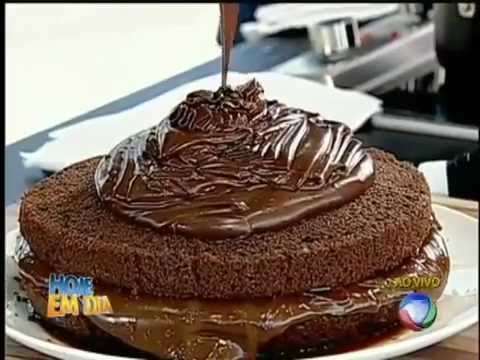 Bolo de brigadeiro no aniversário do Hoje em Dia 22/08/2012