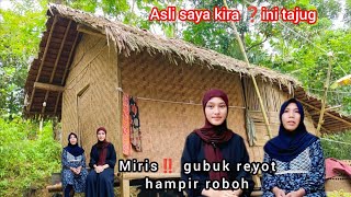 Download lagu SAD‼️Mother Has Gone Who Knows Where, Beautiful Girl Survives with Grandmother in a Shabby Hut in... mp3