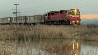 preview picture of video 'Trains in Australia - V/Line Diesel Locomotive N457 with Passenger Train - PoathTV'