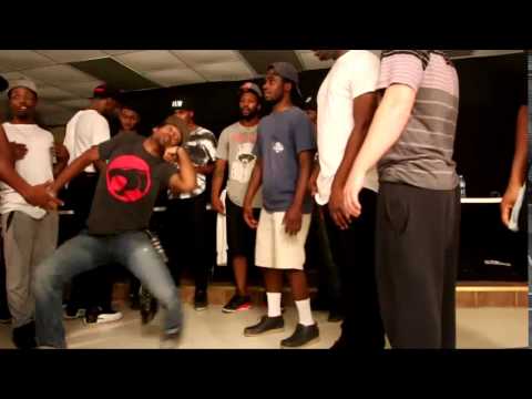 YOUNG AVE RESPONDIN TO A CALL OUT