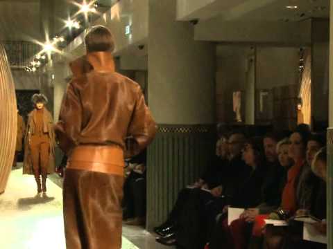 HERMES Fashion Show - Ready-To-Wear Women's Autumn/Winter 2011/12.