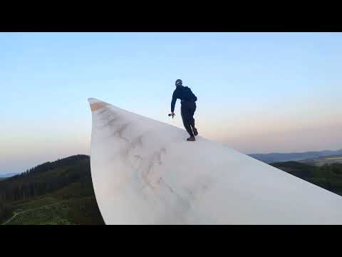 Blade Runner- Wind turbine BASE Jump