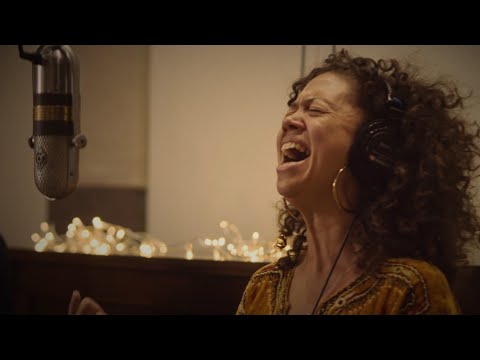 Jade MacRae - Weather The Storm - live with strings at Golden Retriever Studios