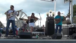 Amanda Shaw and the Cute Guys Sing Cha Cha at New Orleans Slobsterfest