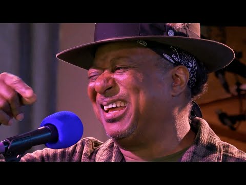 Kermit Ruffins - Live Christmas show at WWOZ