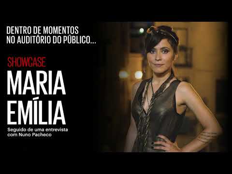 Maria Emília ao vivo no auditório do Público