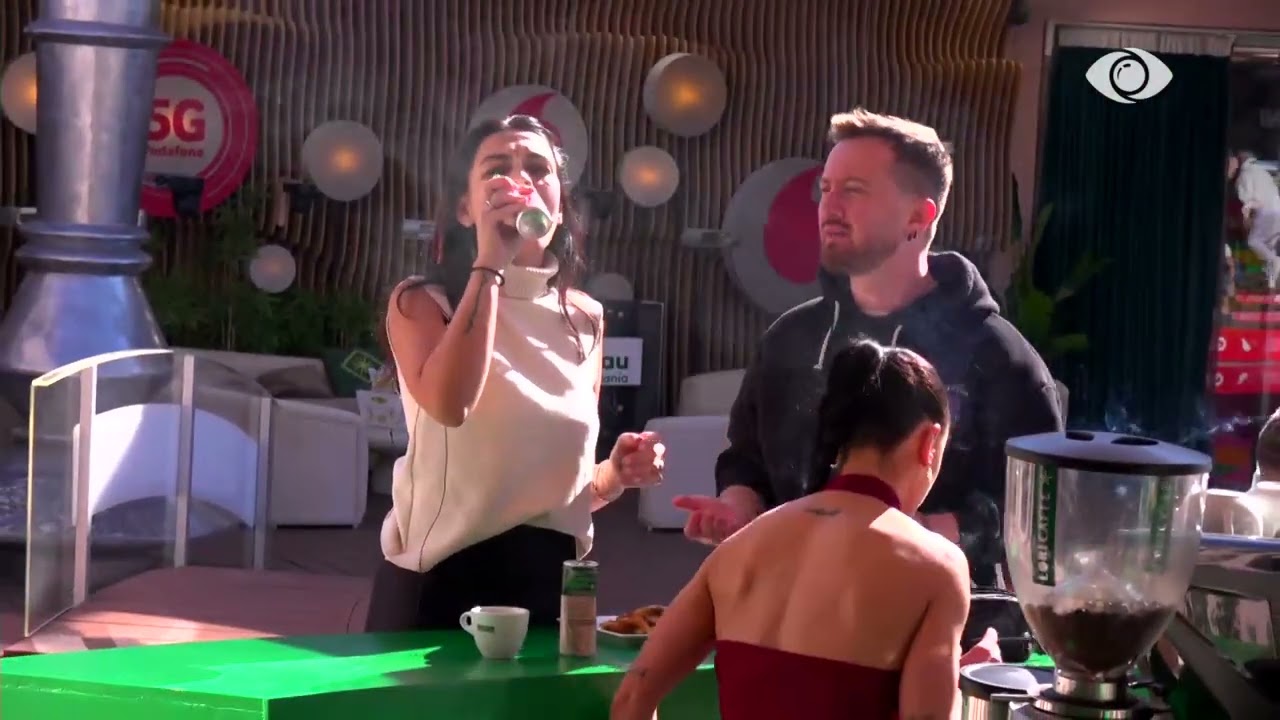 Debati Livia-Loredana, ndërhyn Laerti: Le të mbajmë dy minuta respekt