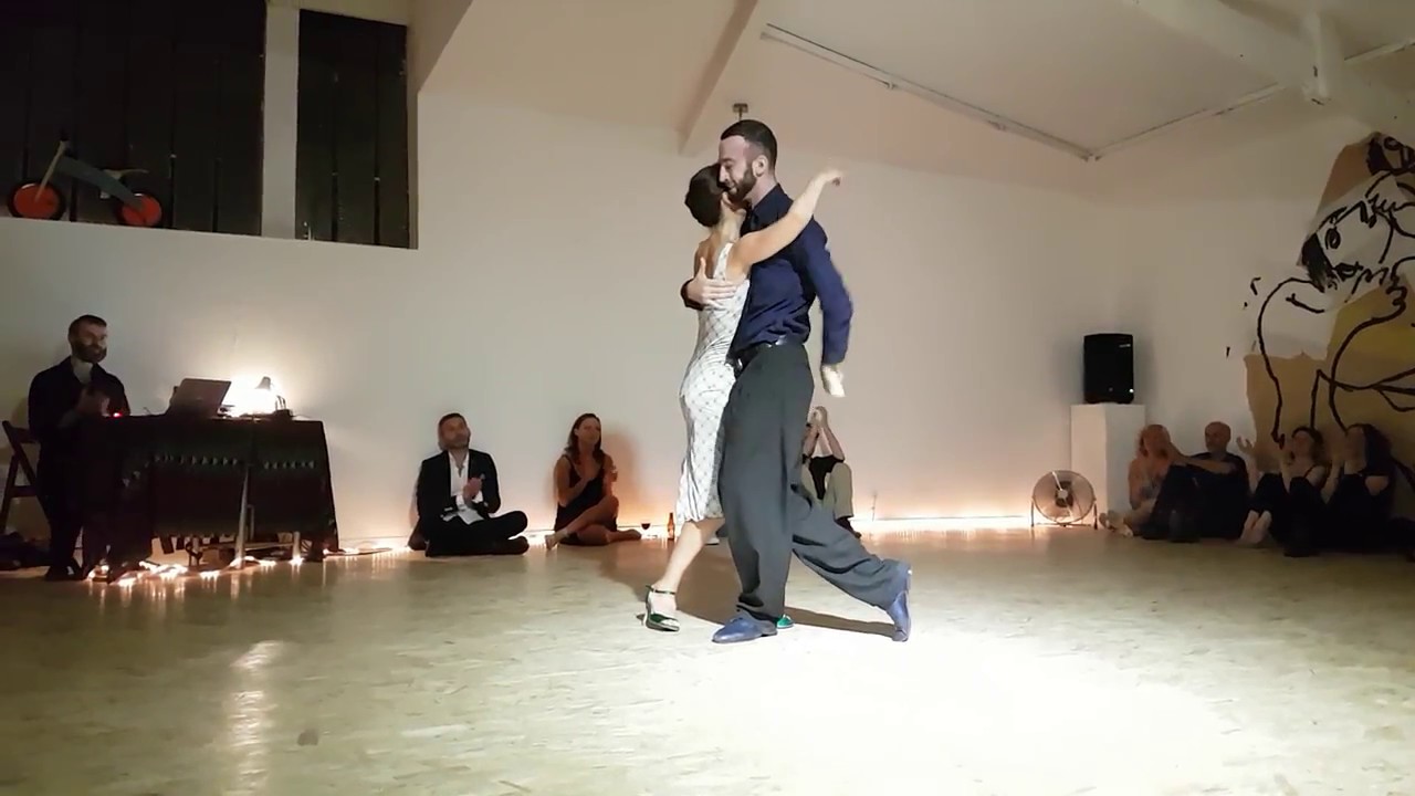 Veronica Toumanova & Benjamin Solano perform in Paris 3/4