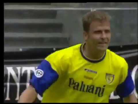 Oliver Bierhoff (Chievo) - 24/05/2003 - Juventus 4x3 Chievo - 3 gols