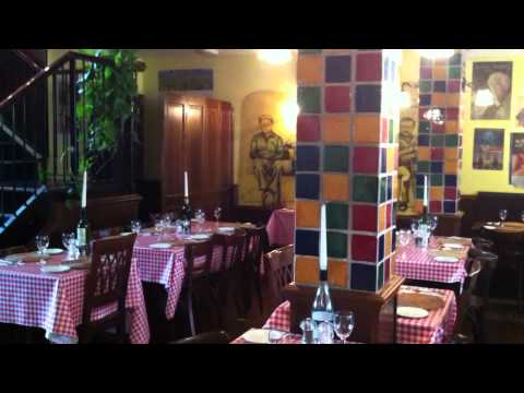 Chez Jules, before the service...