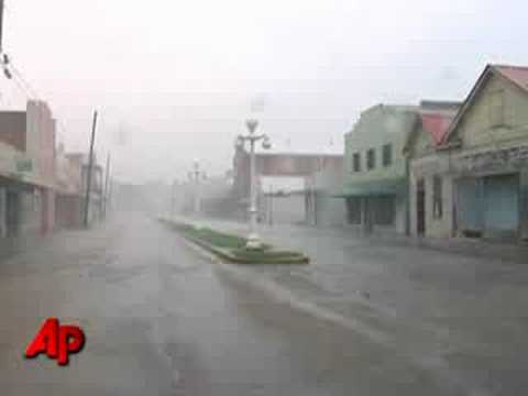 Raw Video: Franklin, La. Pounded by Gustav
