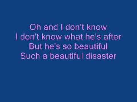 Kelly Clarkson: Beautiful Disaster (lyrics)