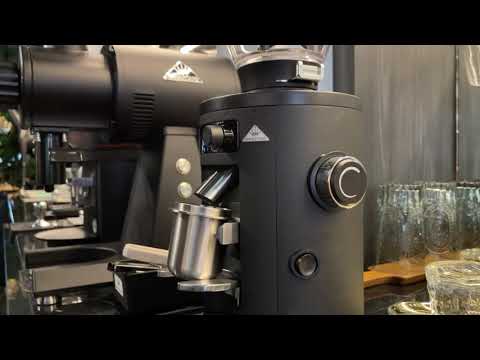 Espresso shot with Mahlkönig X54 @hehousehomecafe | Phuket Specialty Coffee | La Marzocco Strada EP