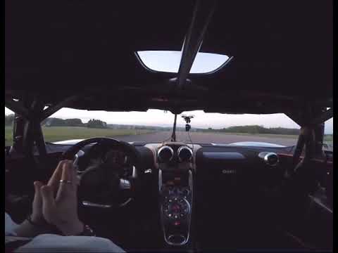 KOENIGSEGG ONE:1 - hands free