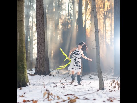 JULIE GOETZ vydává první album s názvem FIRST. Pomůžeš desku poslat do světa?