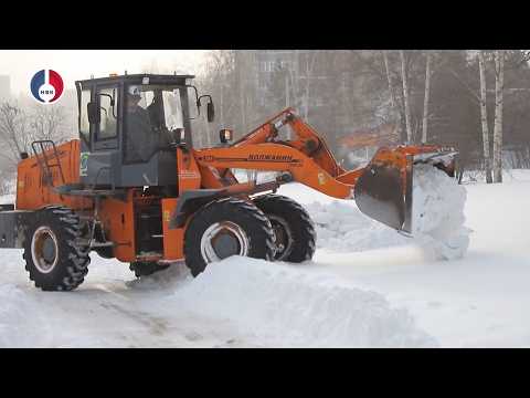 17 единиц техники очищают улицы Новоуральска от снега