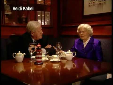Heidi Kabel im Gespräch mit Helmut Schmidt 2001