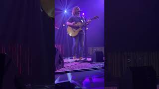 Billy Currington acoustic performance of “Must Be Doing Something Right” 5/19/23