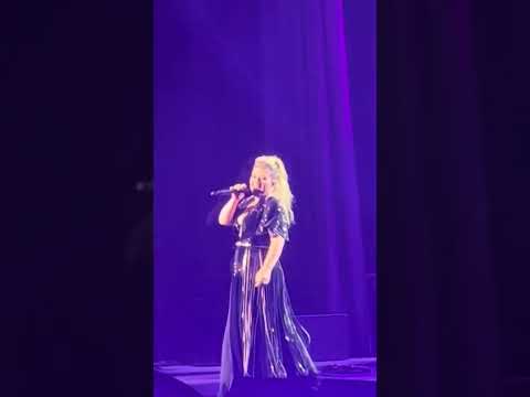 Kelly Clarkson 08/02/23