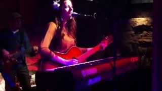 Tea Petrovic &#39;Didn&#39;t See It Coming&#39; Live Jan2013