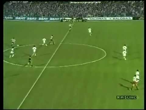 Dragan Stojkovic Piksi vs Rijkaard & Gullit (1 on 1)