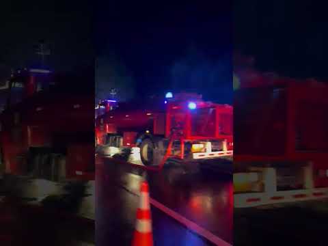 CAMIÓN SE QUEMA EN PLENA CARRETERA EN LOS RÍOS