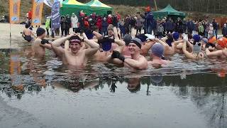 Podglądanie Morsa nad jeziorem Skrzynki Duże – Finał WOŚP w Lipuszu '2018 miniaturka