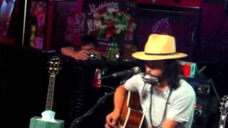 2010-09-28 - Jackie Greene - Fire Escape - Set 1-6 - Love Song, 2 AM.mov