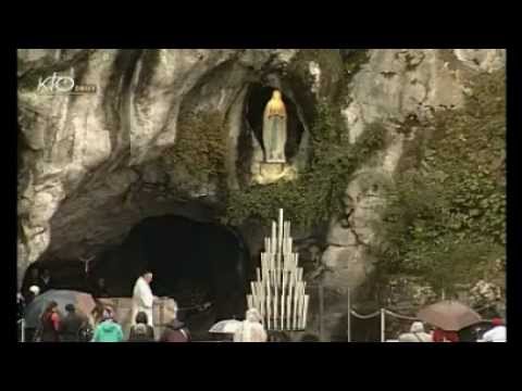 Chapelet à Lourdes