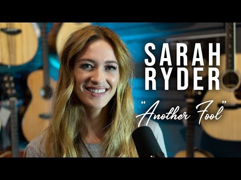 Sarah Ryder releases a music video for her “Another Fool” single Bong