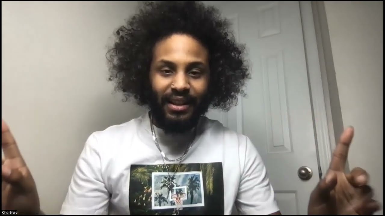 Isis Wisdom uses walkie talkies for Ifa readings⁉️