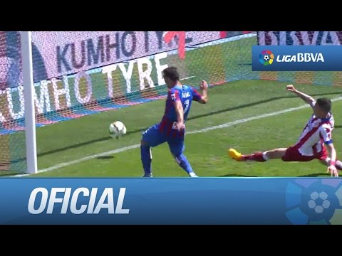 Curiosa celebración del gol de Barral