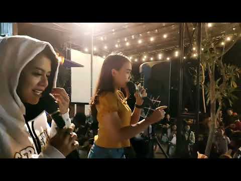 ADE ASTRID Ratu Medley Ft Neng Ira Live Angkringan Teh Ita Ecouztic