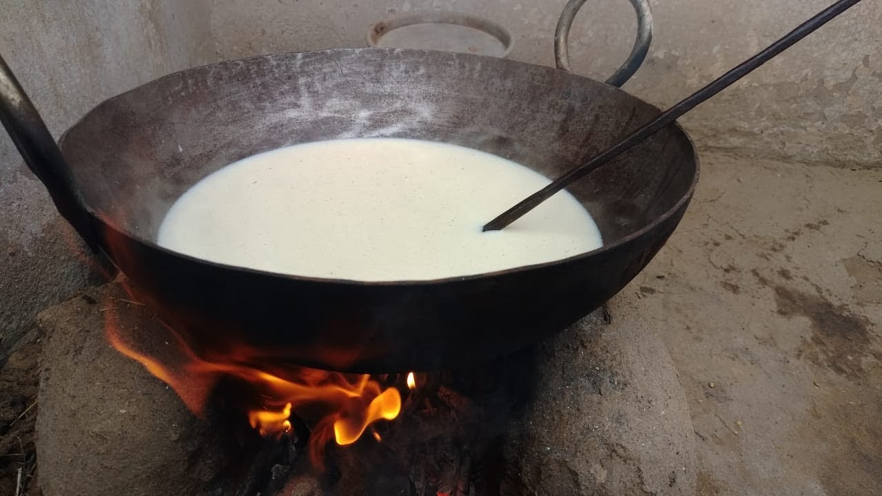 घर पर बनाइए शुद्ध दूध से खोया(मावा )बनाने की विधि //Mawa recipe//Khoya recipe with milk