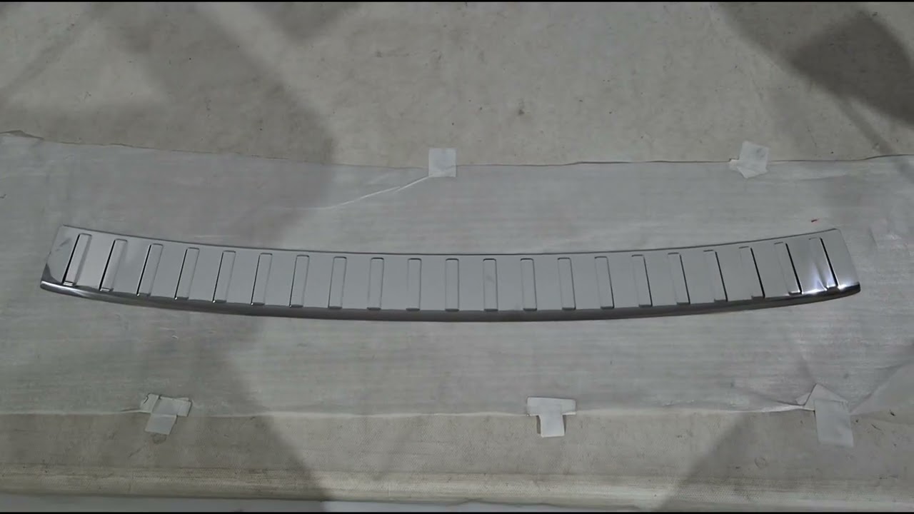 Volkswagen ID.7 2023– Achterbumperbeschermer Carmos (RVS, glans) Video 1
