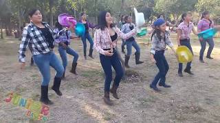 Pónganse botas, quítense tenis - La Onda Vaselina &amp; ponchodancer