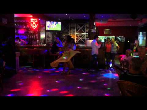 belly dancer at romance icmeler