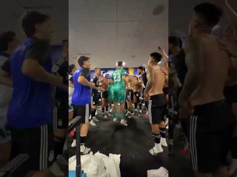 O MESSI ENLOUQUECEU NA COMEMORAÇÃO DA ARGENTINA NO VESTIÁRIO! #shorts