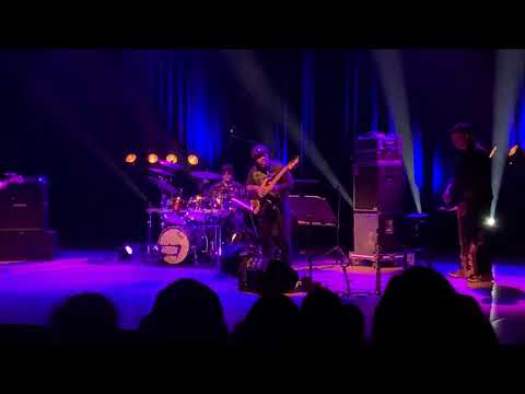 Victor Wooten Bass Solo - Groove Warriors in Istanbul (CRR)