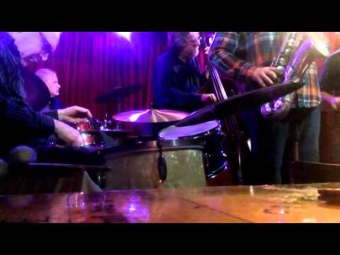 Tony Malaby's New Apparitions at Cornelia St Cafe. jan 2016.