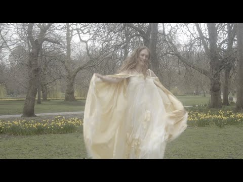 Allie Crow Buckley - Cowboy In London (Official Video)