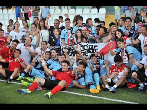 @RVMOficial celebración sobre el césped Rayo Juvenil campeón de Copa