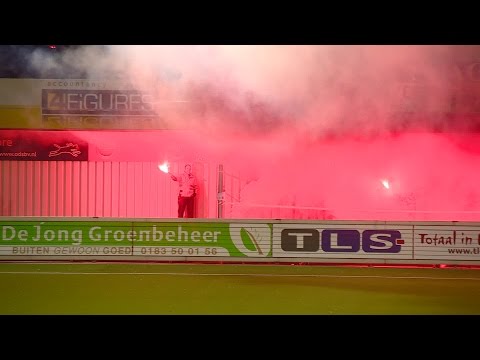 Supporters gaan los tijdens de laatste training van Kozakken Boys