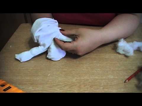 CONFECTION D'UNE MARIONNETTE *LE PETIT CHAPERON ROUGE* (2)