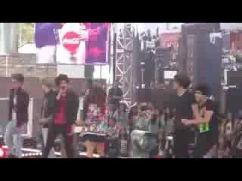 Cd9 ft Lali esposito en el evento Coca-Cola