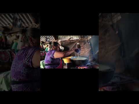 Abelina Quintanilla, vendedora de atoles en Jucuarán, Usulután #emprendedores #mujeres #elsalvador