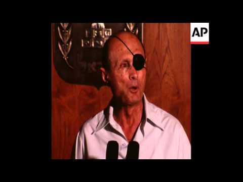 SYND 22 7 78 FOREIGN MINISTER DAYAN RETURNS AFTER LONDON CONFERENCE