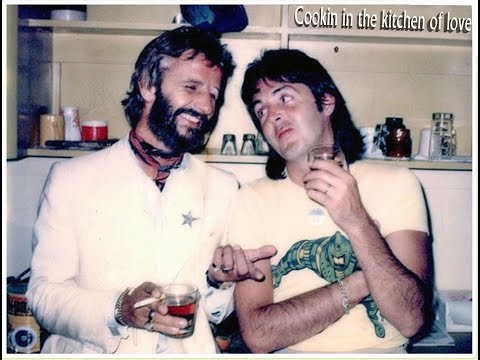 Cookin' (In The Kitchen Of Love) video thumbnail