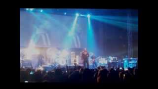 Morrissey - Kiss me a lot (clip)