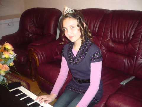 Gabriela Munteanu - I surrender ( Liga Campionilor )